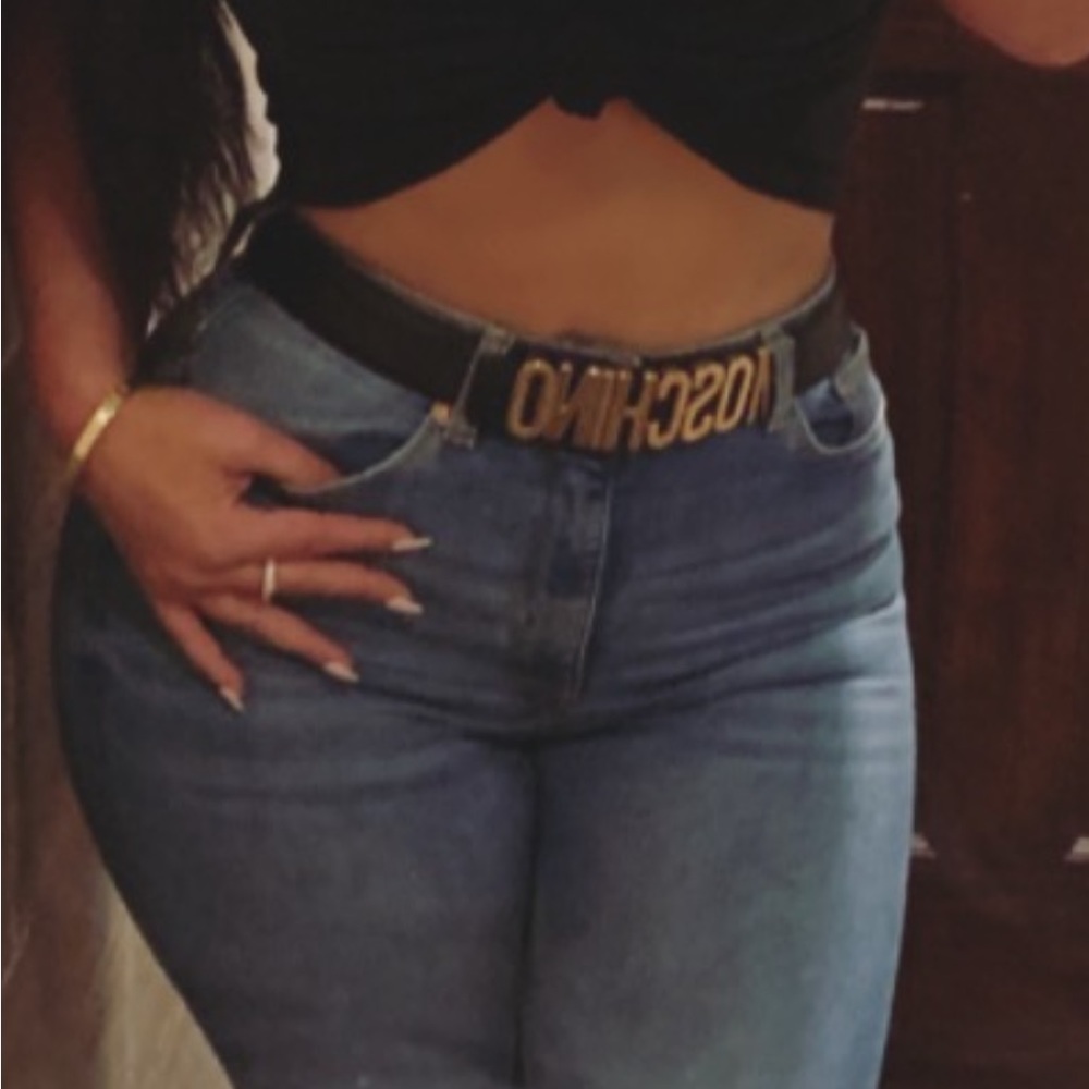 Moschino belt size 75